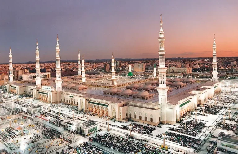 10 Nights 5 Star Luxury Family Umrah Package